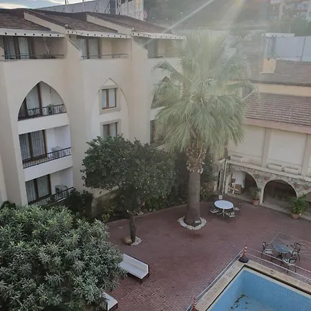 Deluxe Double En Royal Penthouse 6 Beds Kuşadası