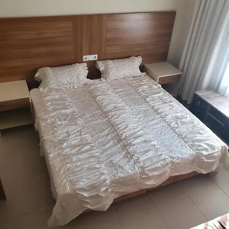 Deluxe Double En Royal Penthouse 6 Beds Kusadası